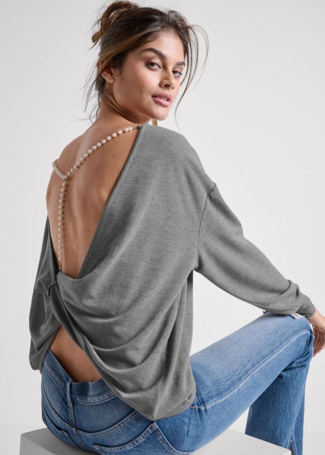 Venus Drop-Back Pearl Sweatshirt in Heather Grey Venus Drop-Back Pearl Sweatshirt in Heather Grey